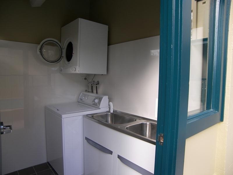 2/223B Bridge Road, Glebe NSW 2037