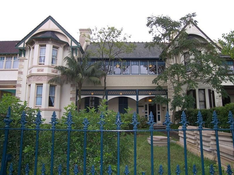 2/223B Bridge Road, Glebe NSW 2037