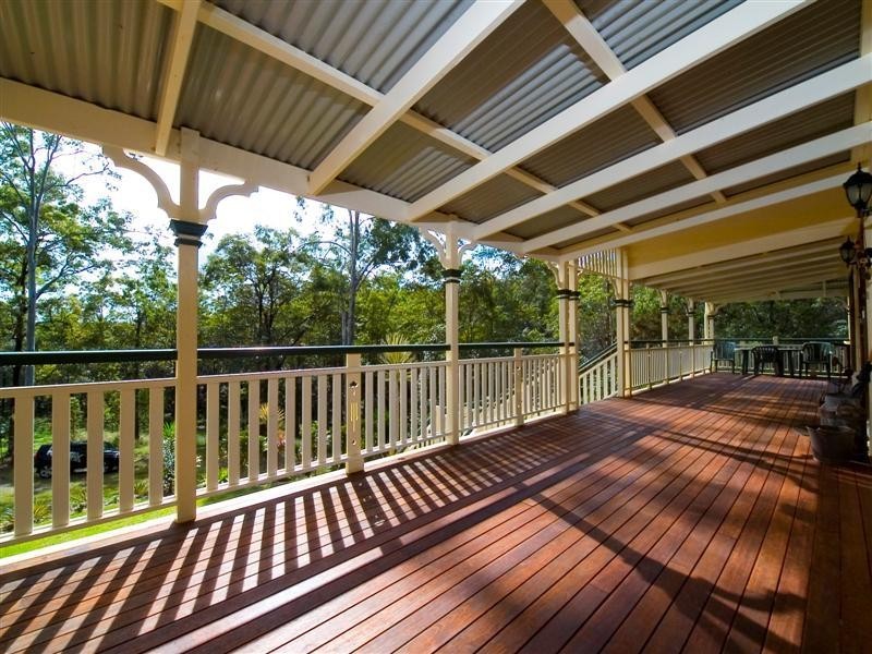 860 Winn  Road, Cashmere QLD 4500