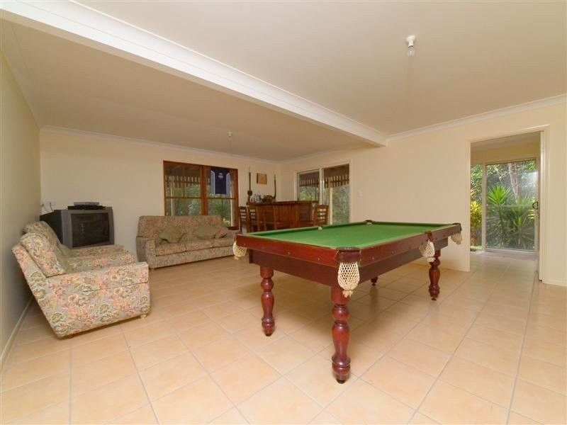 860 Winn  Road, Cashmere QLD 4500