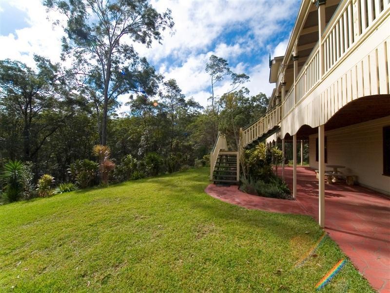 860 Winn  Road, Cashmere QLD 4500