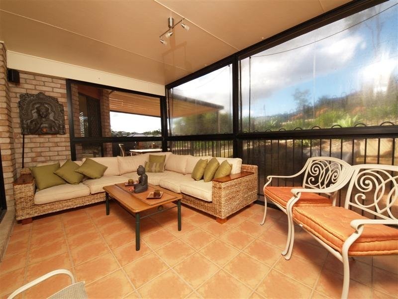 16 Snow Wood Drive, Eatons Hill QLD 4037