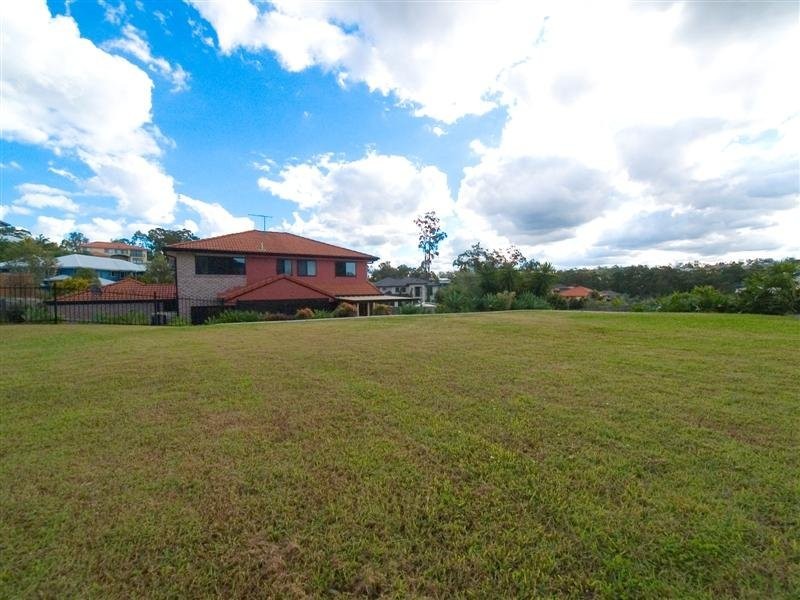 16 Snow Wood Drive, Eatons Hill QLD 4037