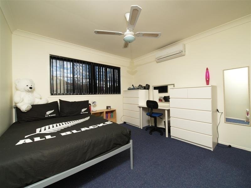 16 Snow Wood Drive, Eatons Hill QLD 4037