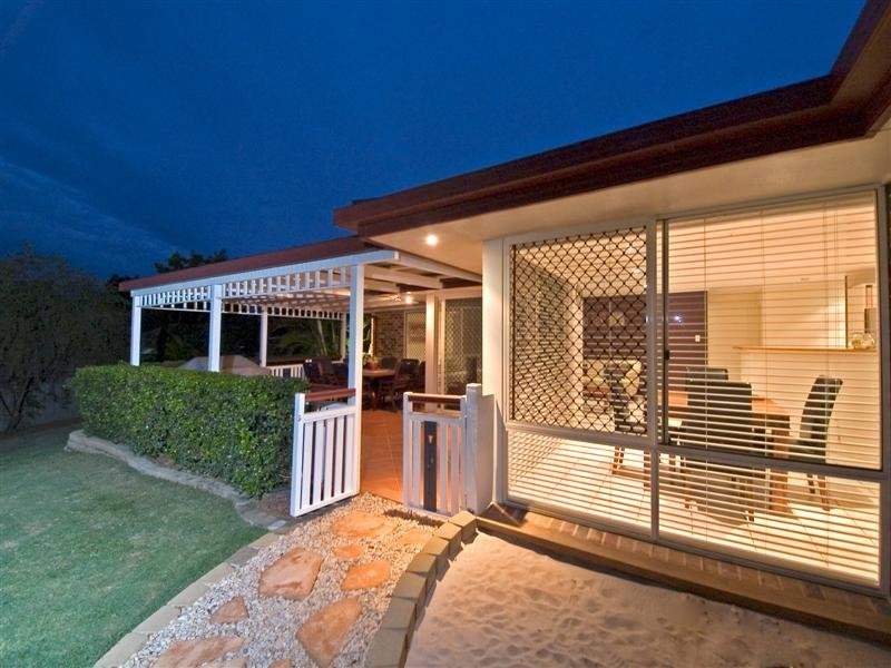 15 Tiffany ct, Eatons Hill QLD 4037