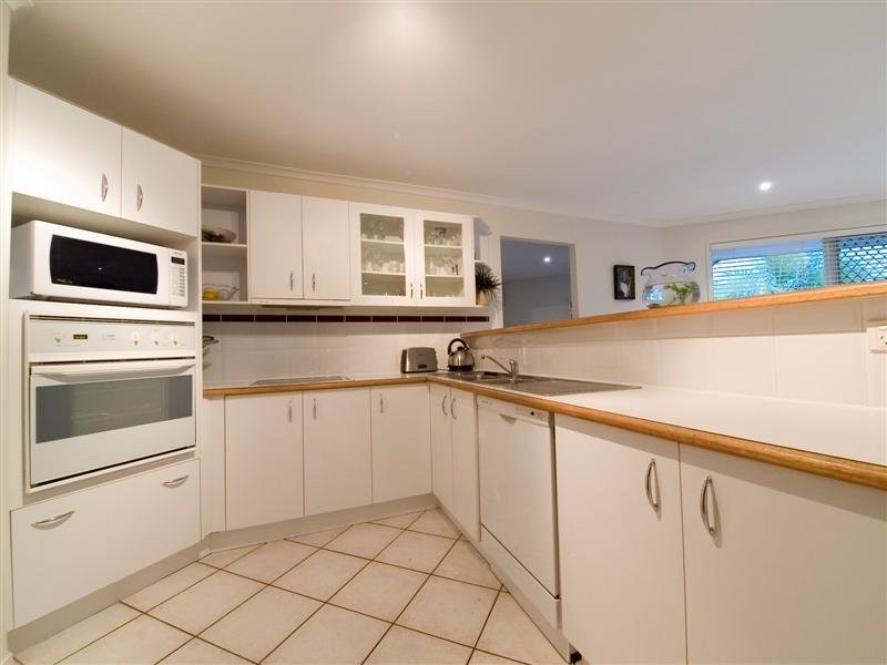15 Tiffany ct, Eatons Hill QLD 4037