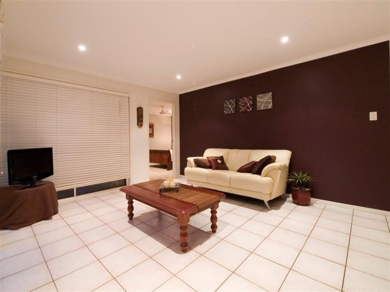 15 Tiffany ct, Eatons Hill QLD 4037