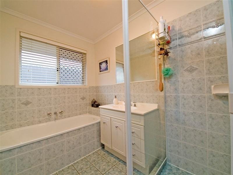 15 Tiffany ct, Eatons Hill QLD 4037