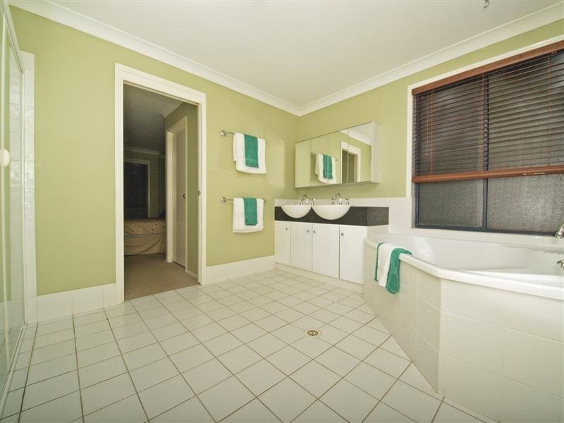 3 Parakeet Court, Warner QLD 4500