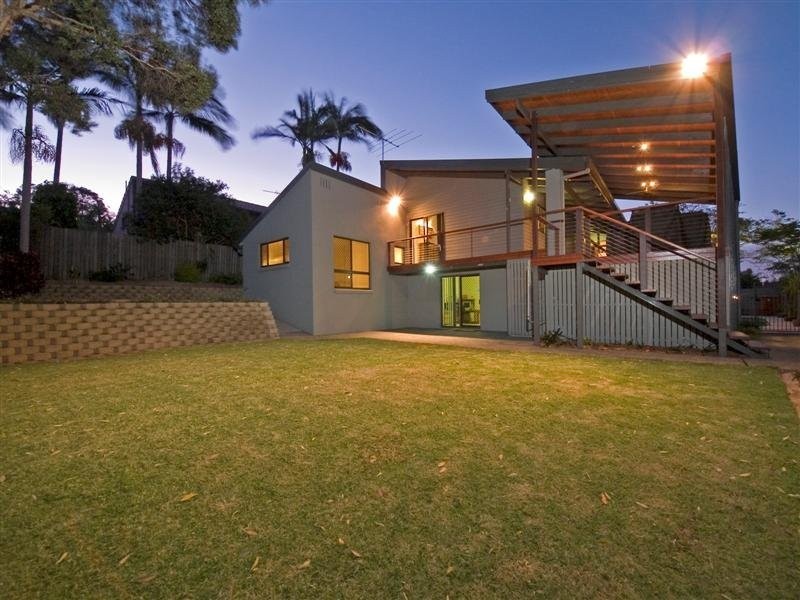 7 JANUS COURT, Eatons Hill QLD 4037