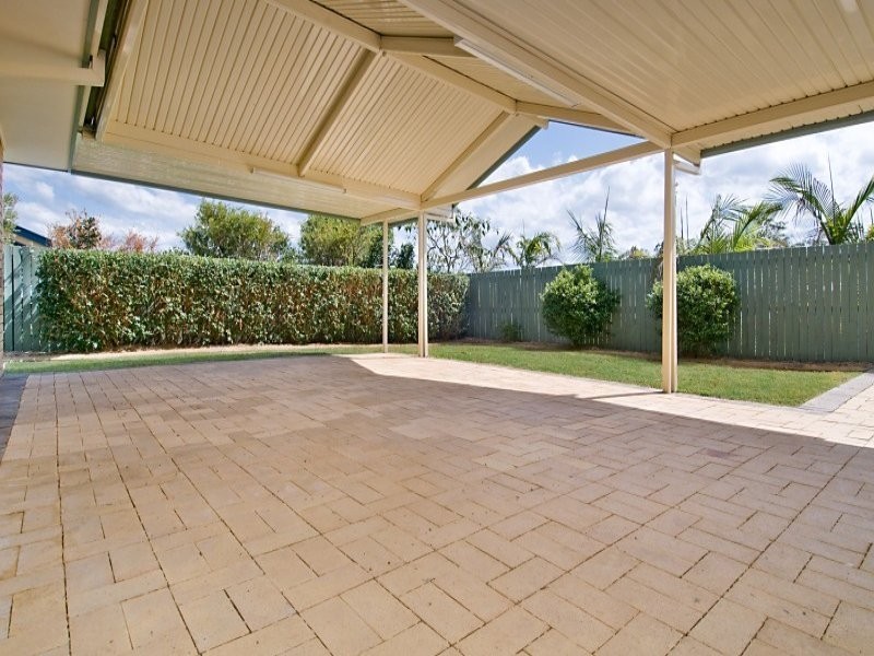 9 Meilland  Court, Eatons Hill QLD 4037