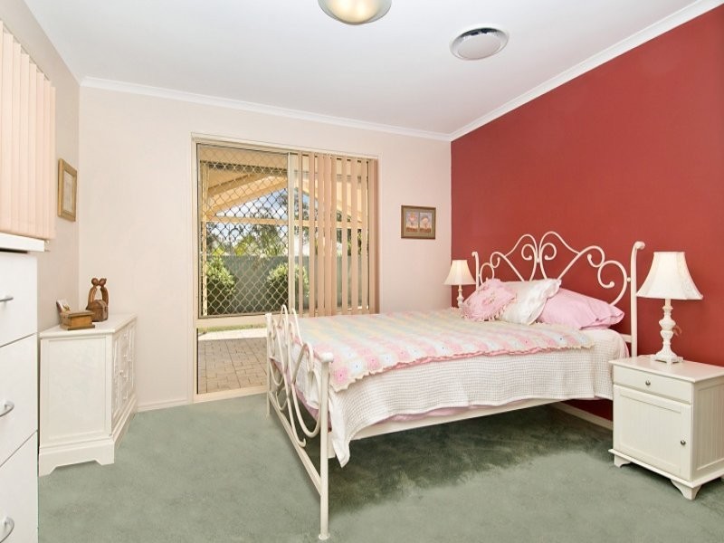 9 Meilland  Court, Eatons Hill QLD 4037