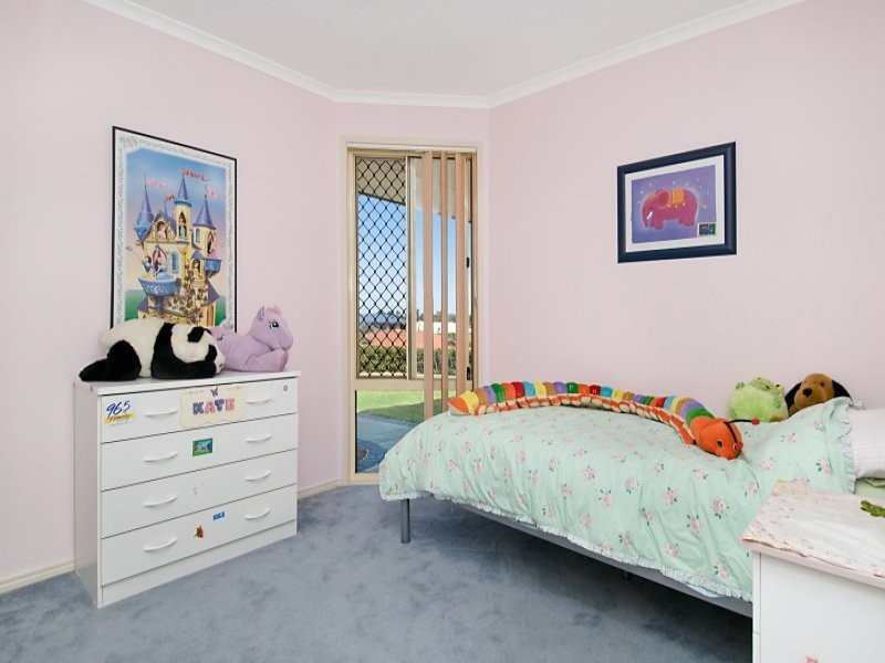 9 Meilland  Court, Eatons Hill QLD 4037