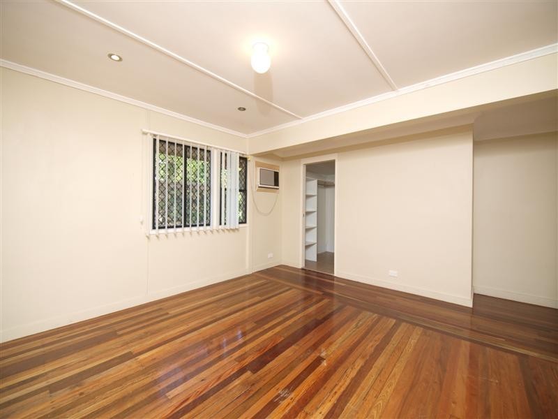 28 ARMFIELD STREET, Stafford QLD 4053