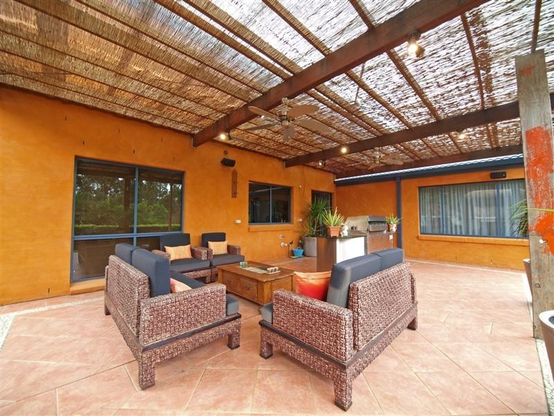 9 ELDERBERRY COURT, Eatons Hill QLD 4037