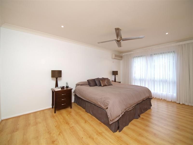 9 ELDERBERRY COURT, Eatons Hill QLD 4037