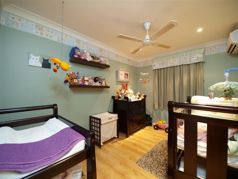 9 ELDERBERRY COURT, Eatons Hill QLD 4037