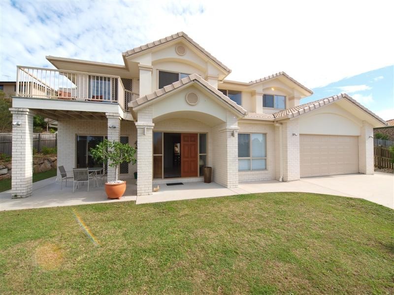 24 Silkyoak Way, Albany Creek QLD 4035