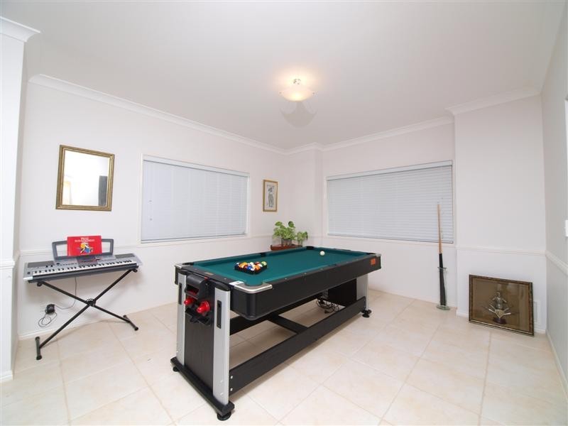 24 Silkyoak Way, Albany Creek QLD 4035