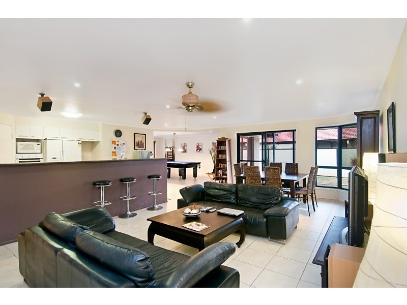 19  Franzin Drive, Cashmere QLD 4500