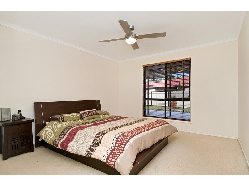 19  Franzin Drive, Cashmere QLD 4500