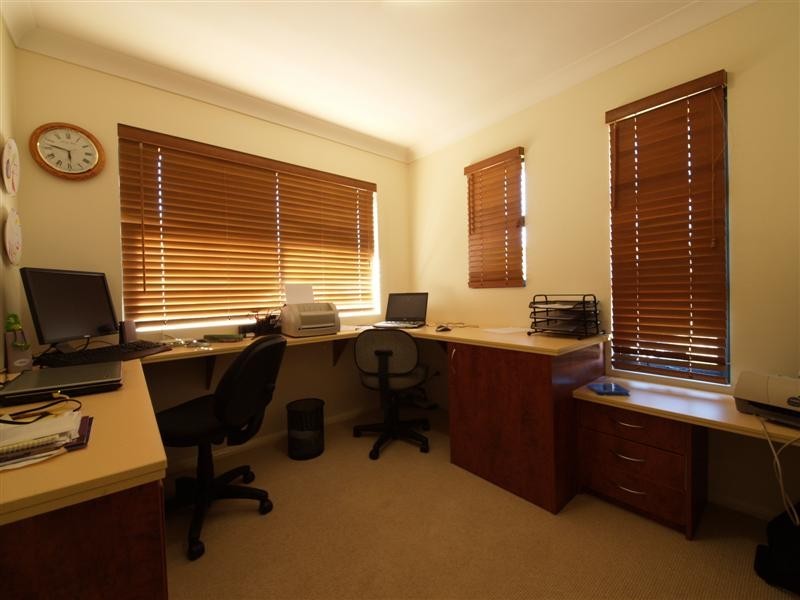 7 Meilland Court, Eatons Hill QLD 4037