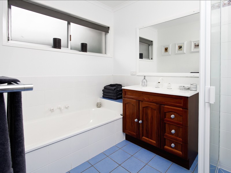 100 BUNYA PARK DRIVE, Eatons Hill QLD 4037