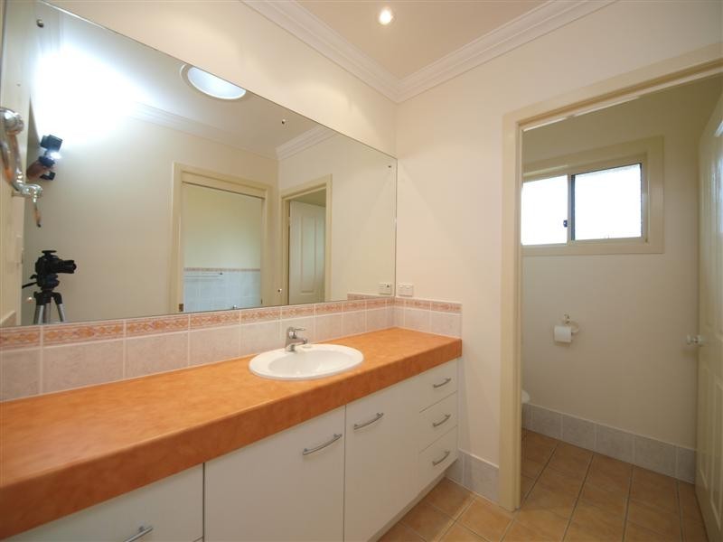 29 Valencia Court, Eatons Hill QLD 4037