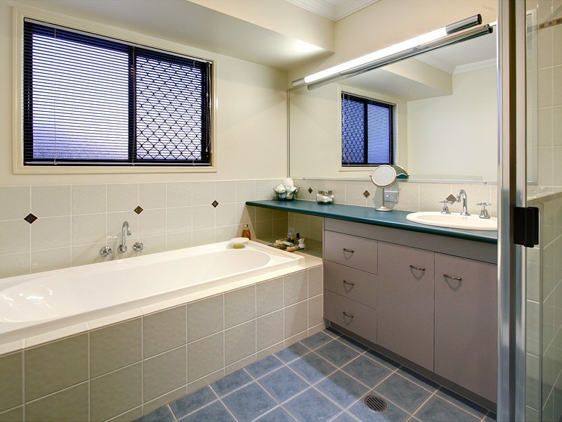 5 Boronia Court, Albany Creek QLD 4035