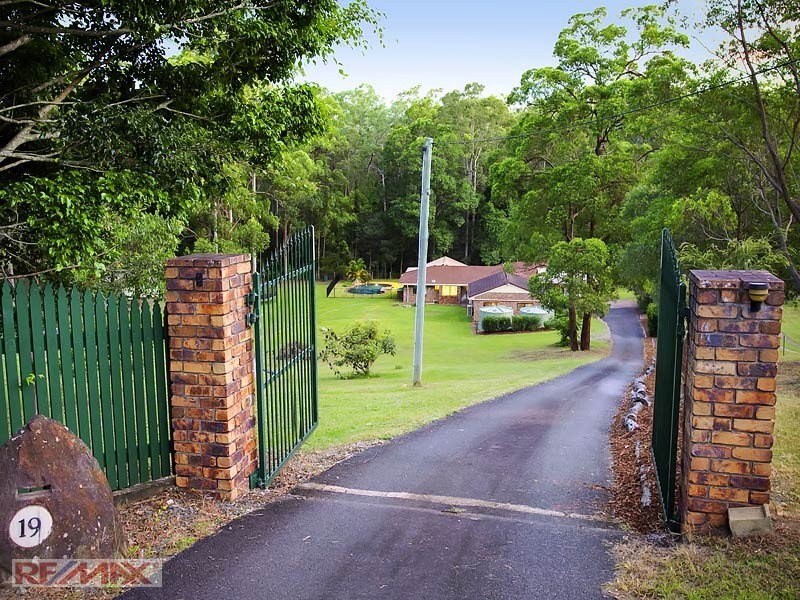 19 Lindale Court, Cashmere QLD 4500