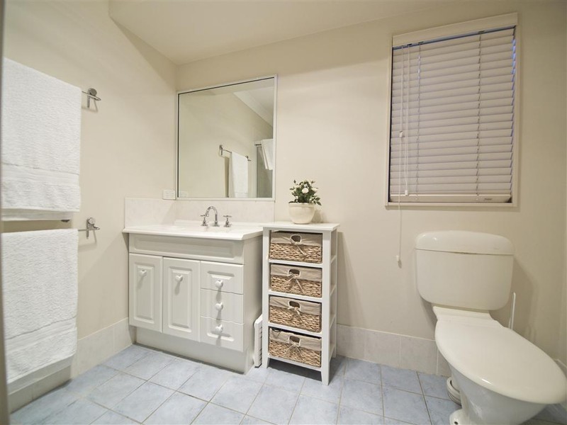 10 Glendore Court, Eatons Hill QLD 4037