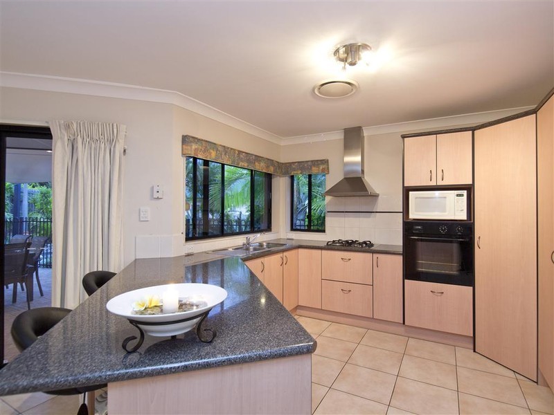 10 Glendore Court, Eatons Hill QLD 4037