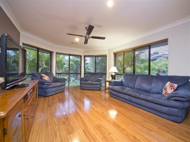 10 Glendore Court, Eatons Hill QLD 4037