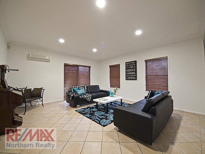 10  Bangalow Place, Albany Creek QLD 4035