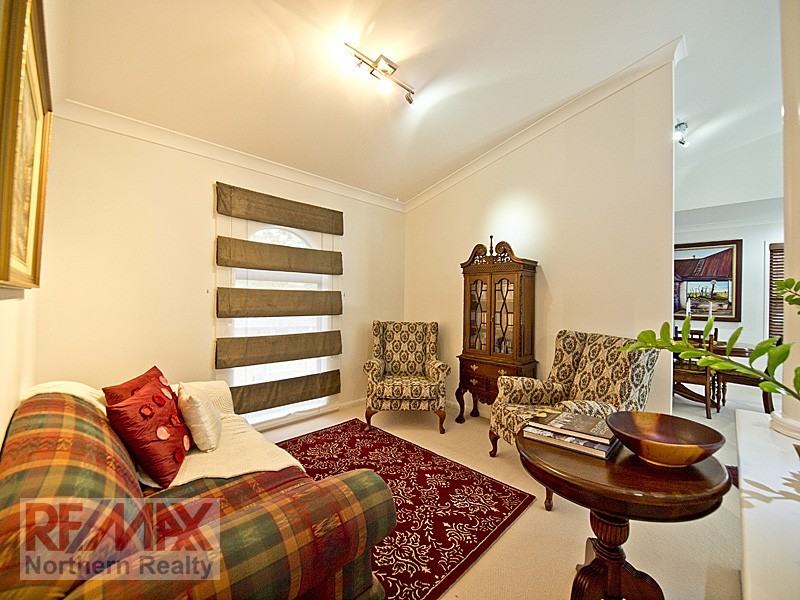 10  Bangalow Place, Albany Creek QLD 4035