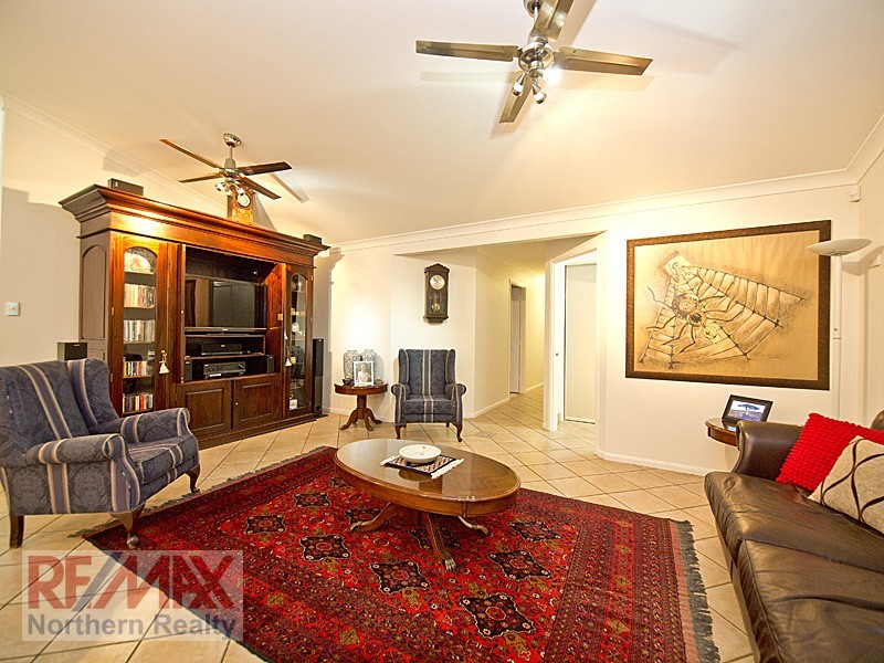 10  Bangalow Place, Albany Creek QLD 4035