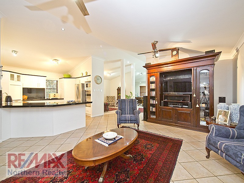 10  Bangalow Place, Albany Creek QLD 4035