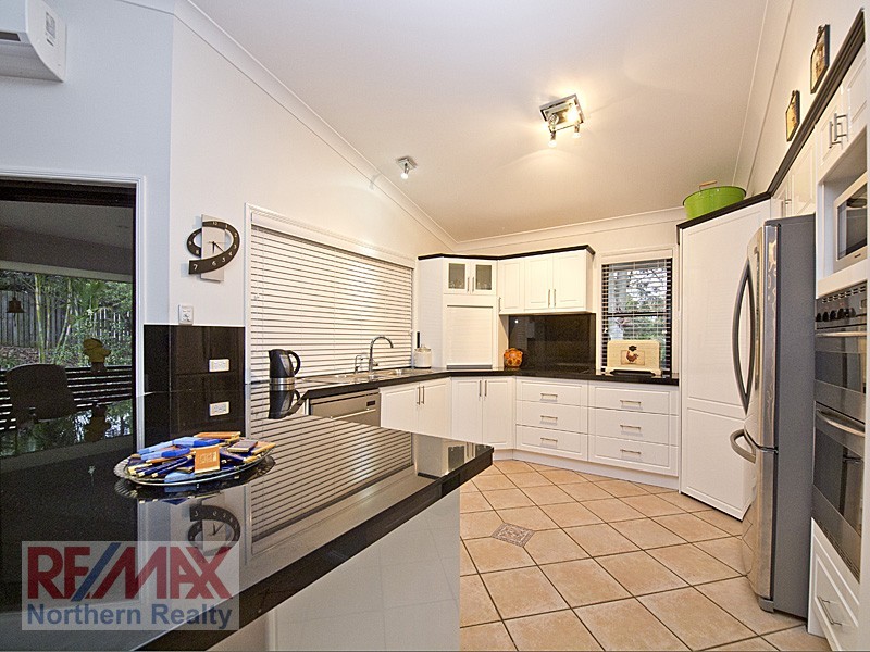 10  Bangalow Place, Albany Creek QLD 4035