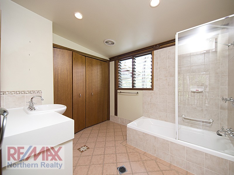 35 Harrier place, Warner QLD 4500