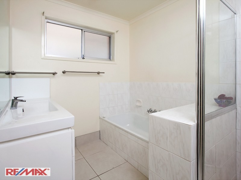 38 Willow Street, Albany Creek QLD 4035