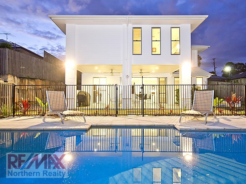 10  Bend Court, Eatons Hill QLD 4037