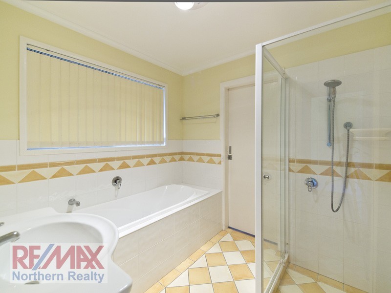 7 Minerva ct, Eatons Hill QLD 4037