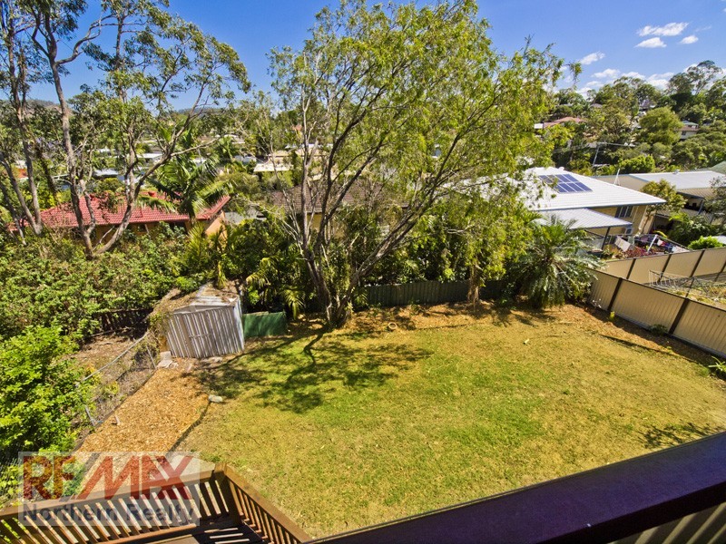 13 Dooloo Cres, Ferny Hills QLD 4055