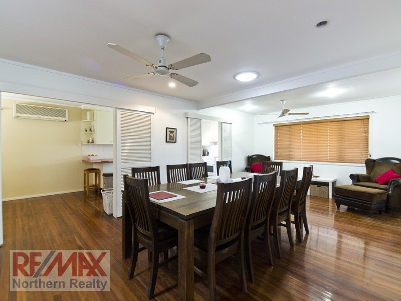 13 Dooloo Cres, Ferny Hills QLD 4055