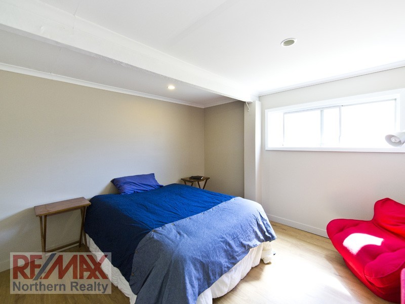 13 Dooloo Cres, Ferny Hills QLD 4055