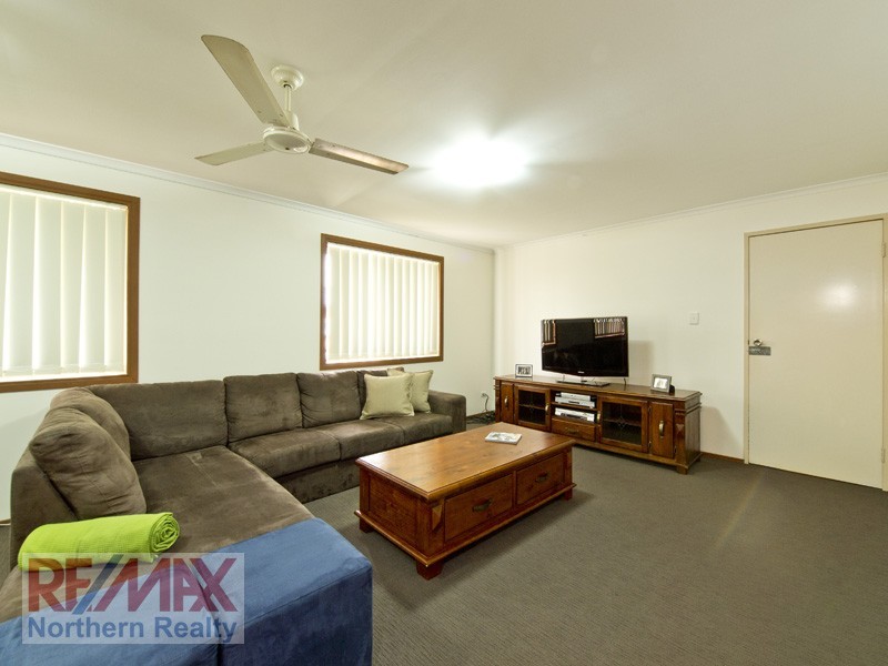 32 Parton st, Stafford Heights QLD 4053