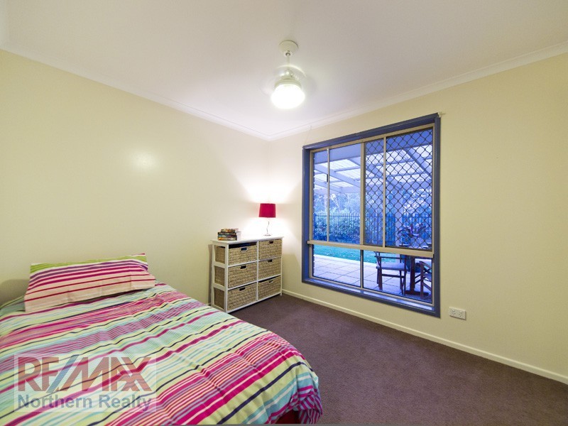 7 Drapers Rd, Eatons Hill QLD 4037