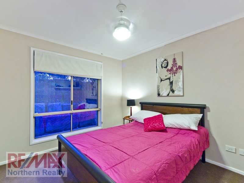 7 Drapers Rd, Eatons Hill QLD 4037