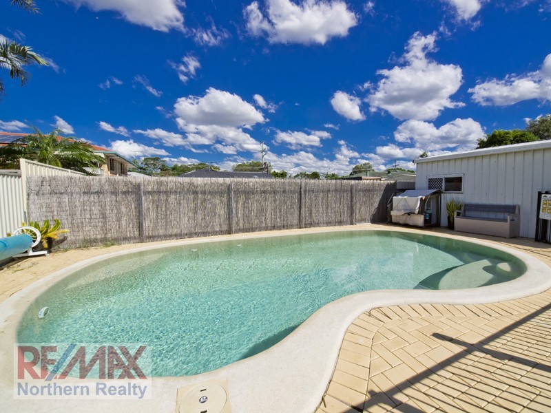 16 Jade Street, Albany Creek QLD 4035