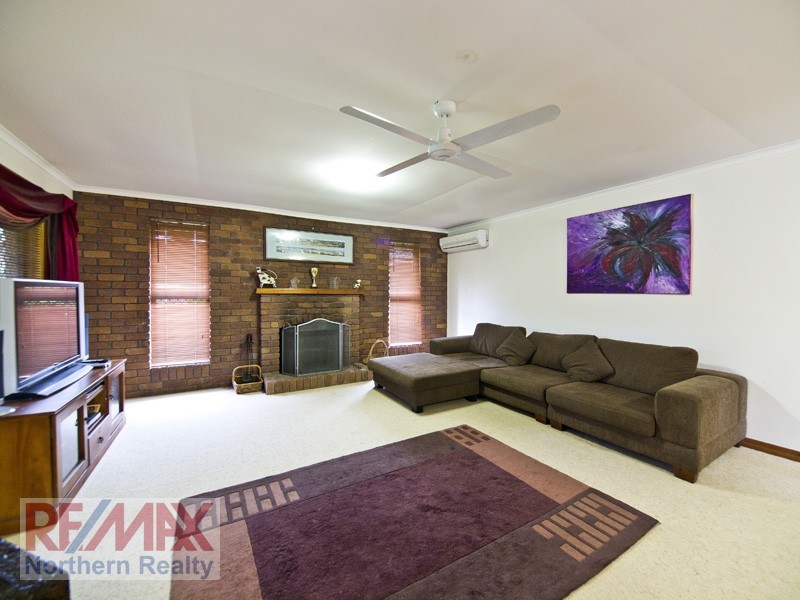 24 Challinor Drive, Albany Creek QLD 4035